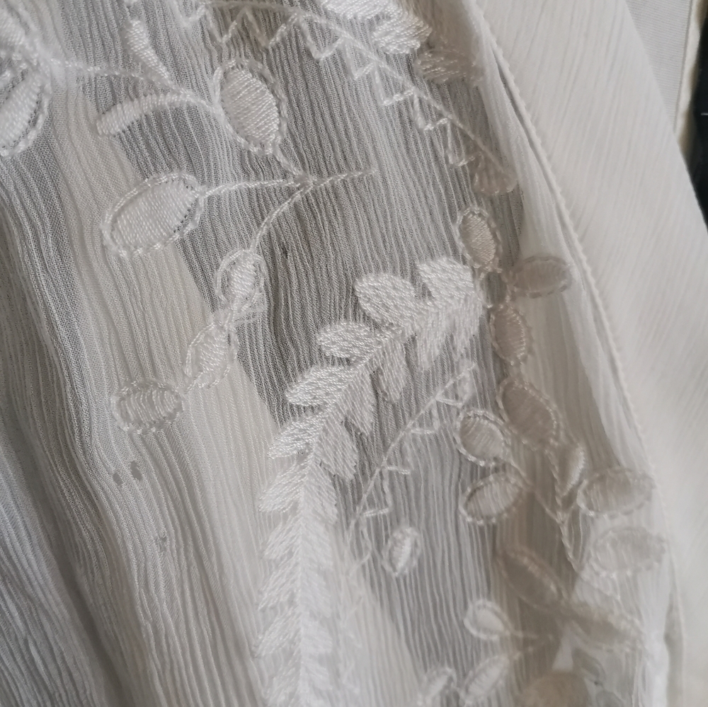 IRO Paris Embroidered Long Sleeves White Dress. - Picture 5 of 10